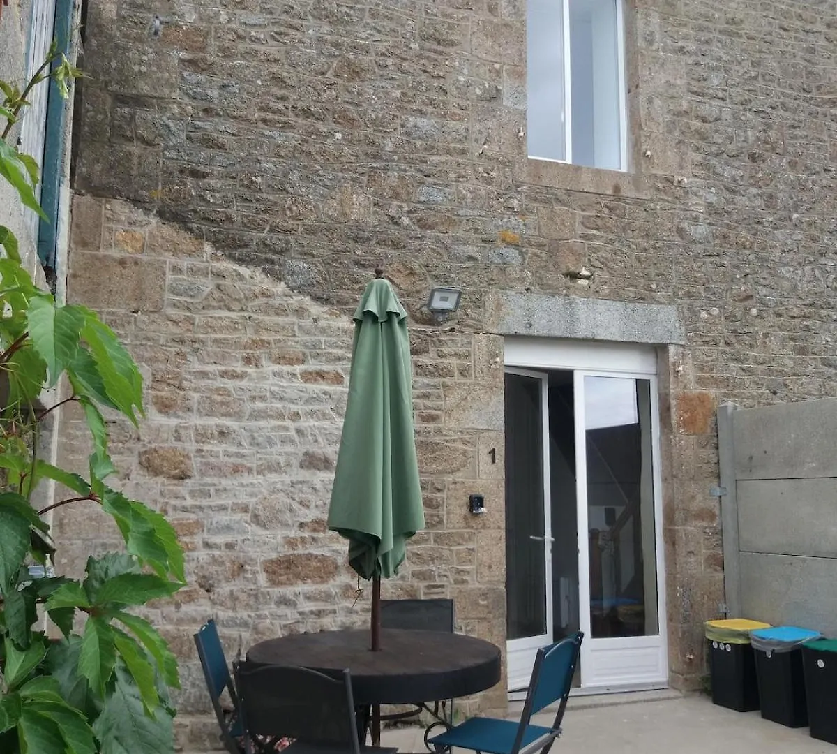 Lägenhet Gite Du Roc 1 Les Portes du Coglais