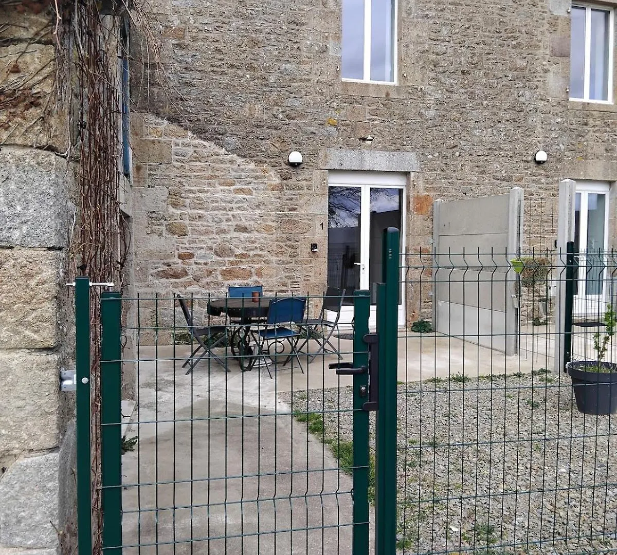 Gite Du Roc 1 Les Portes du Coglais
